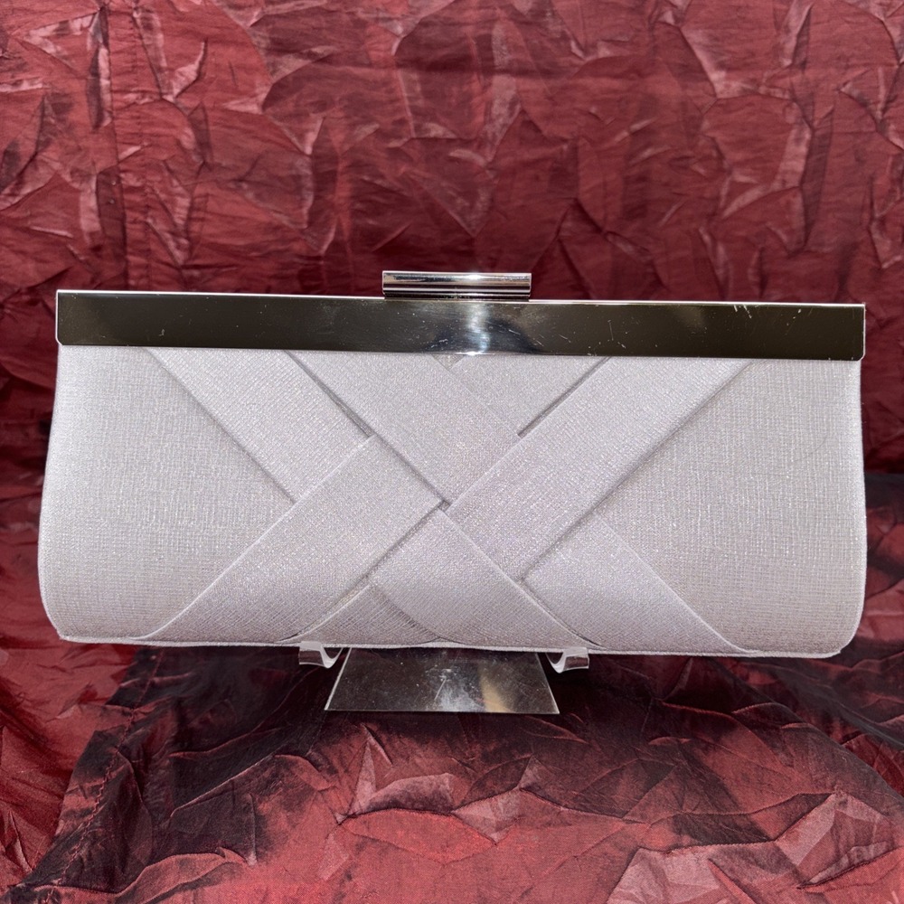 Estee & Lilly Silver Metallic Woven Shiny Chain Crossbody Clutch Evening EUC‎